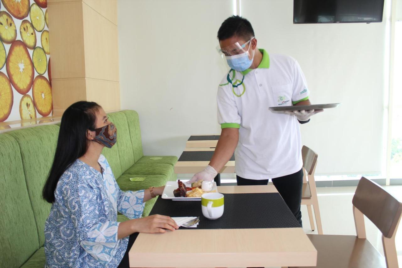 Zest Parang Raja Solo By Swiss-Belhotel International Bonorejo Esterno foto