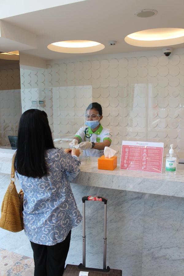 Zest Parang Raja Solo By Swiss-Belhotel International Bonorejo Esterno foto