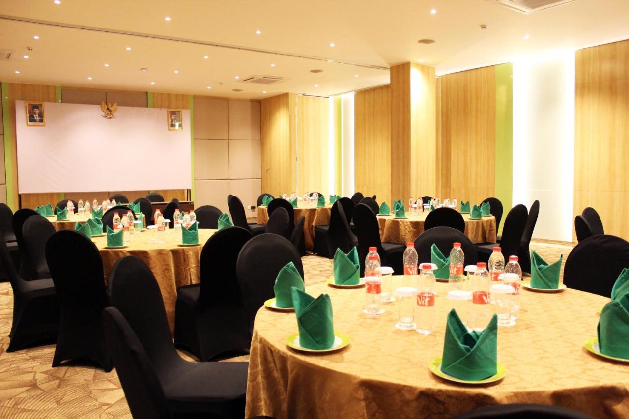 Zest Parang Raja Solo By Swiss-Belhotel International Bonorejo Esterno foto